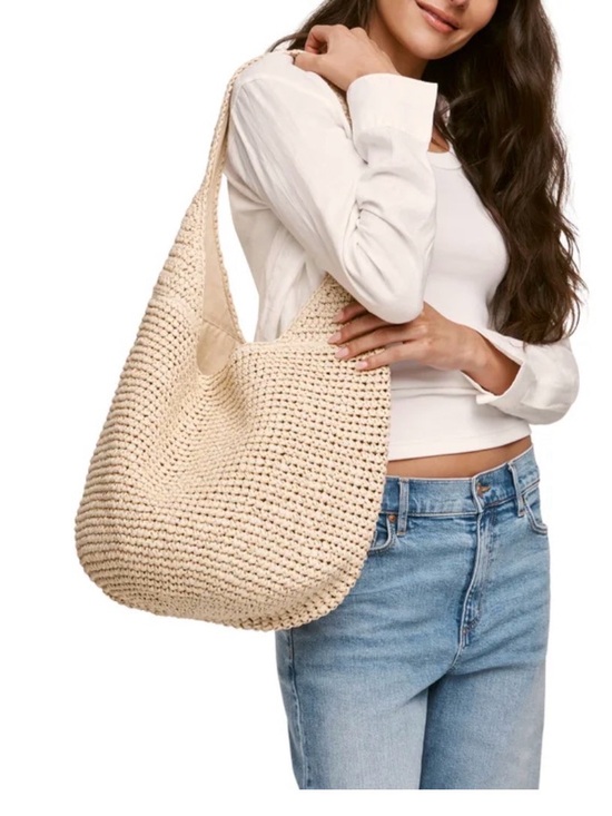 Banana Republic Handbags - Banana Republic Cream Woven Shoulder Bag